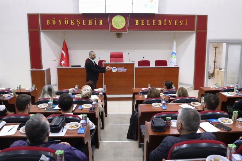 Sakarya Büyükşehir, kadrosunu yeni sisteme hazırlıyor