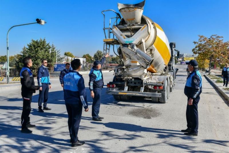 Zabıta nefes aldırmıyor! Mikser ve servislere sıkı denetim