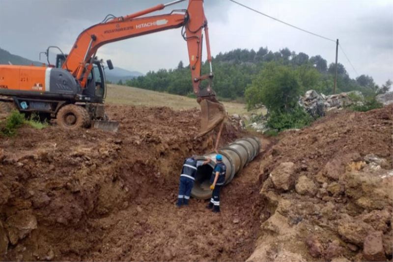 Akseki’de kış aylarında kırılan büzler onarılıyor