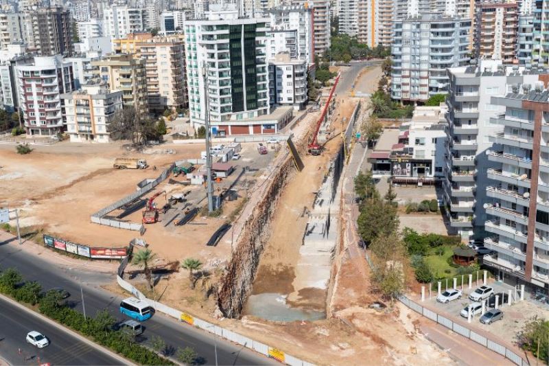 Mersin şantiyeye döndü