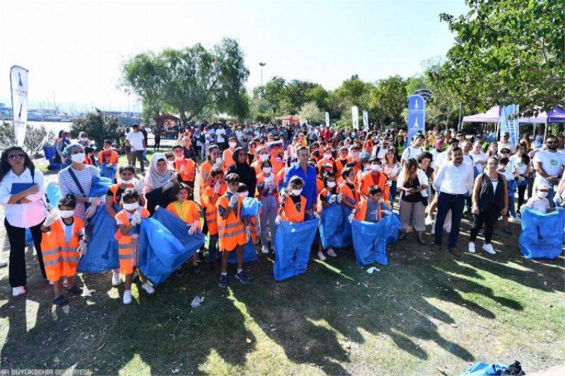 Çevre gönüllüleri İzmir
