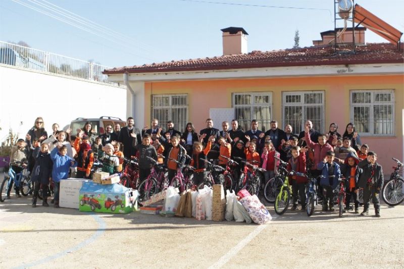 GAGİAD, 50 öğrencinin hayalini gerçekleştirdi