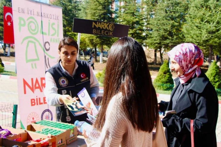 Bilecik Emniyeti üniversitelileri  5 gün boyunca bilgilendirdi