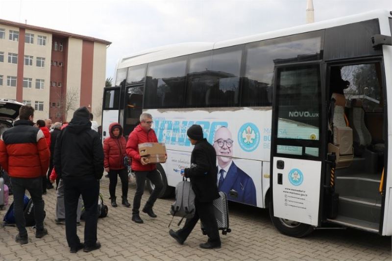 Manisa deprem bölgesine ulaşımı sağlıyor