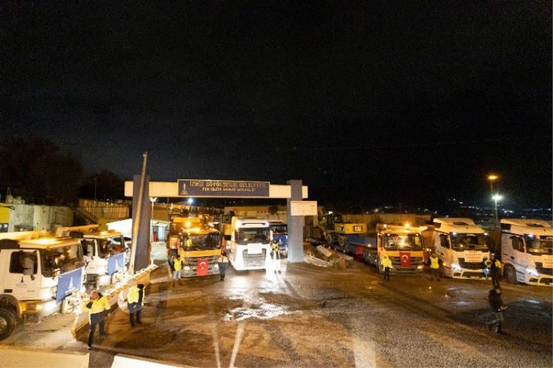 İş makineleri deprem bölgesinde