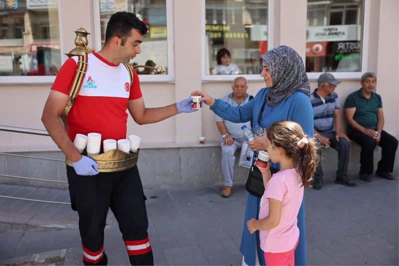 Sıcak havayı Nevşehir Belediyesi serinletti