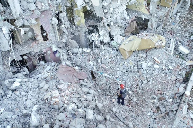 Gerçek enkazda deprem tatbikatı