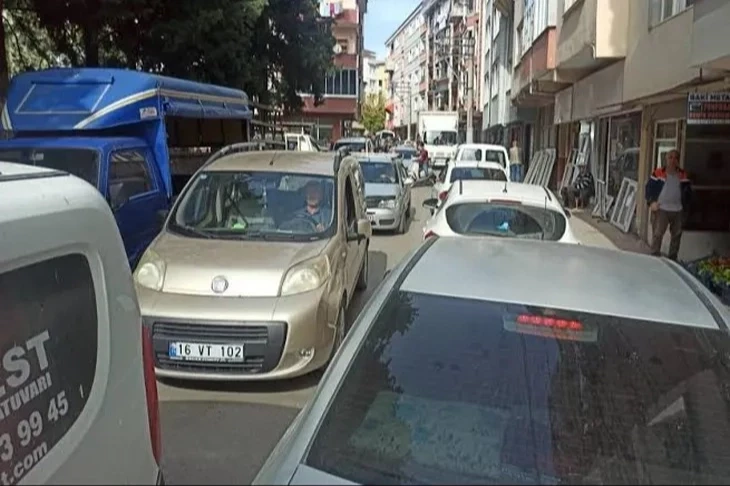 Osmangazi’nin Garaj mahallelerinde otopark krizi devam ediyor