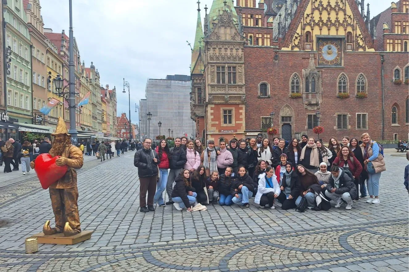 Bursa Nilüferli kız çocukları Polonya’da farklı kültürlerle buluştu