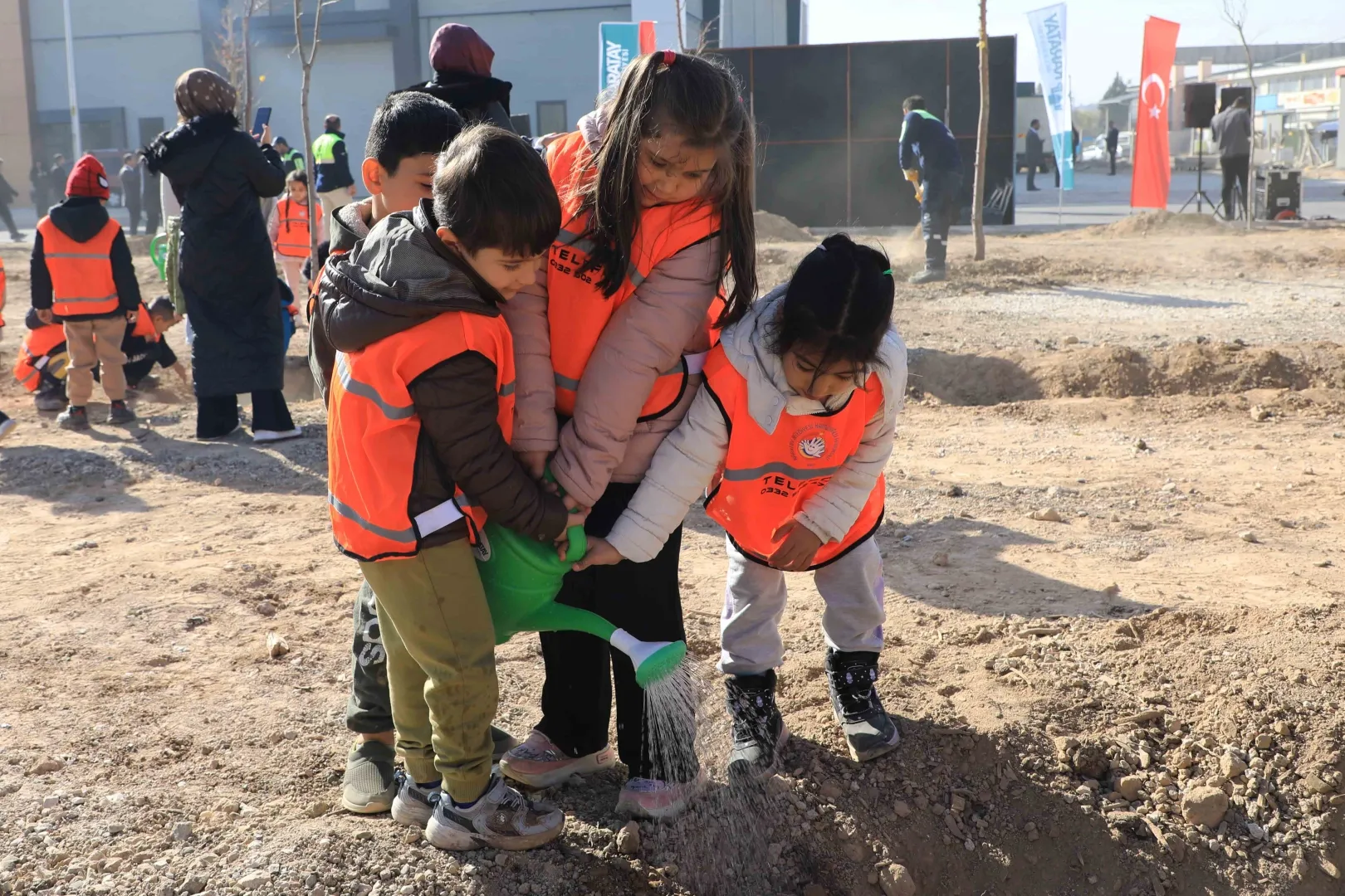 Konya Karatay’da 10 bin 400 metrekarelik alana fidan dikildi