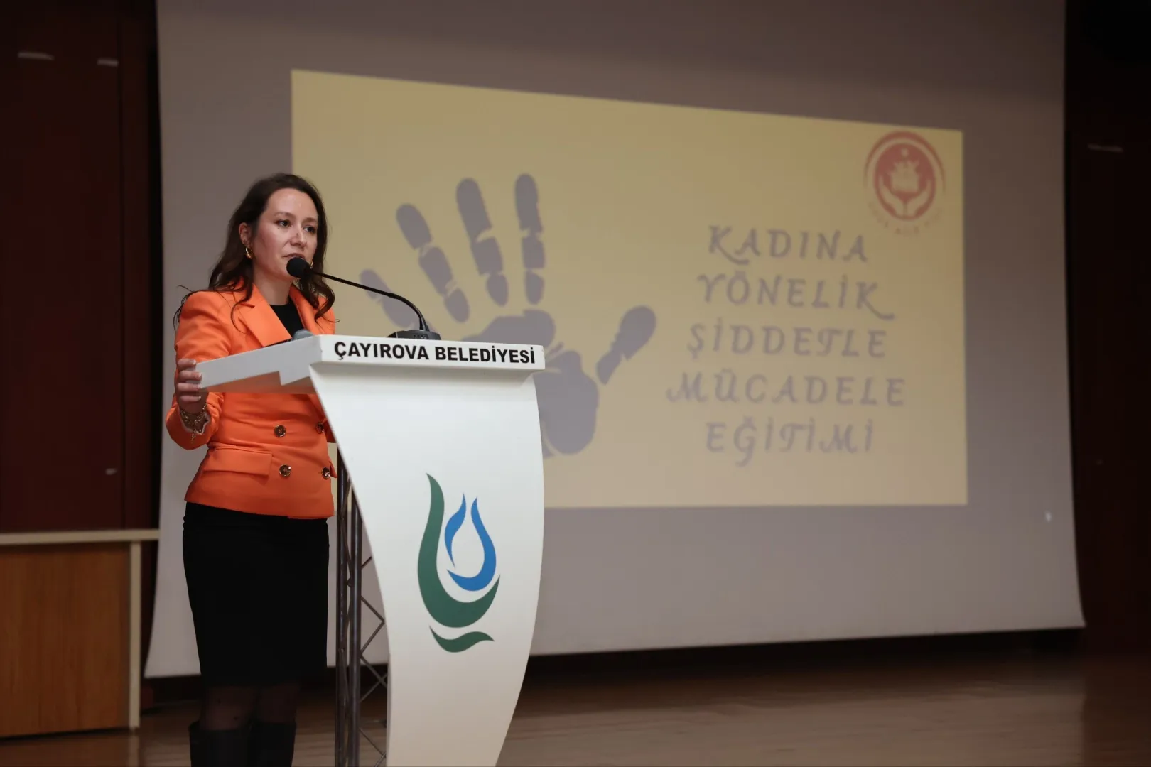 Çayırova’da kadına yönelik şiddetle mücadele eğitimi