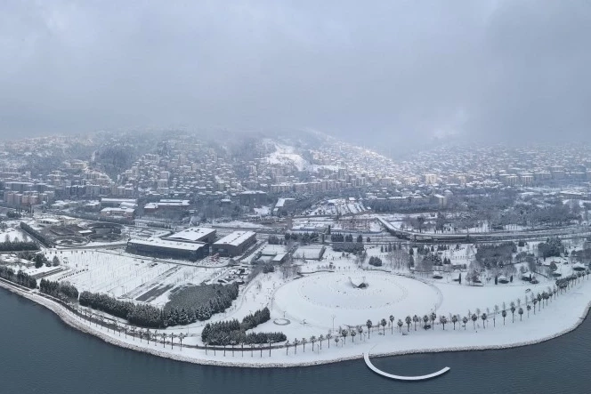 Kocaeli beyaz örtü ile kaplandı! Manzaralar ölümsüzleştirildi!