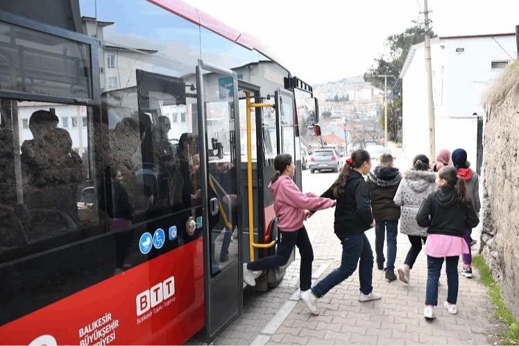 Balıkesir Büyükşehir öğrenciler için seferber oldu