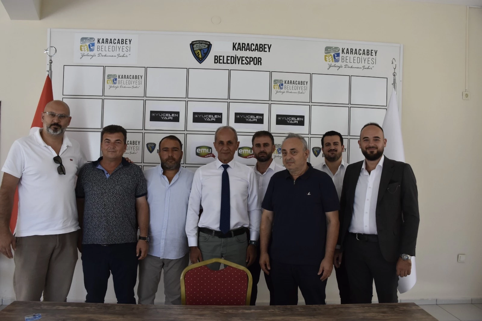 Karacabey Belediyespor’a forma göğüs sponsoru