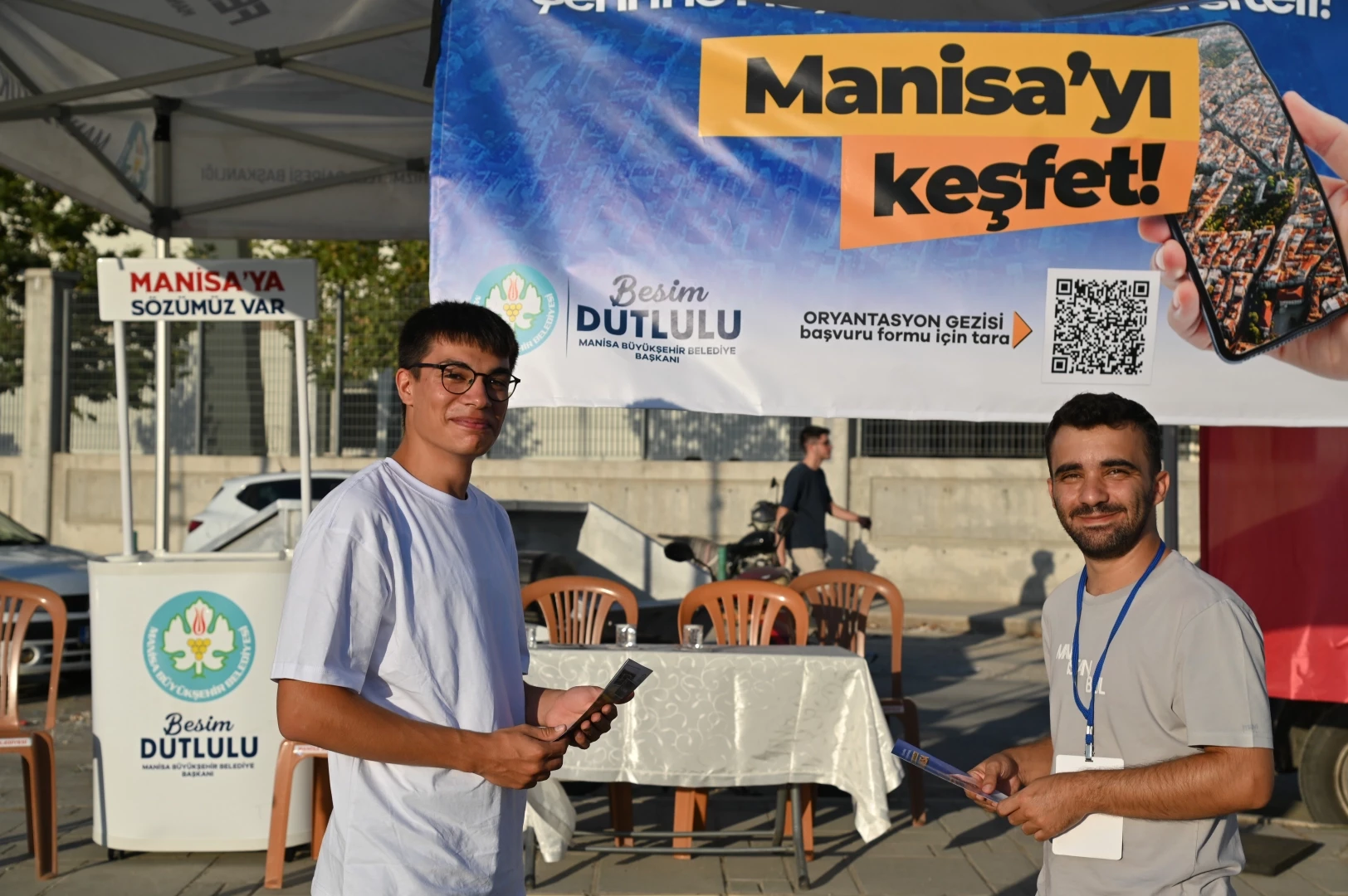 Üniversitelilere 