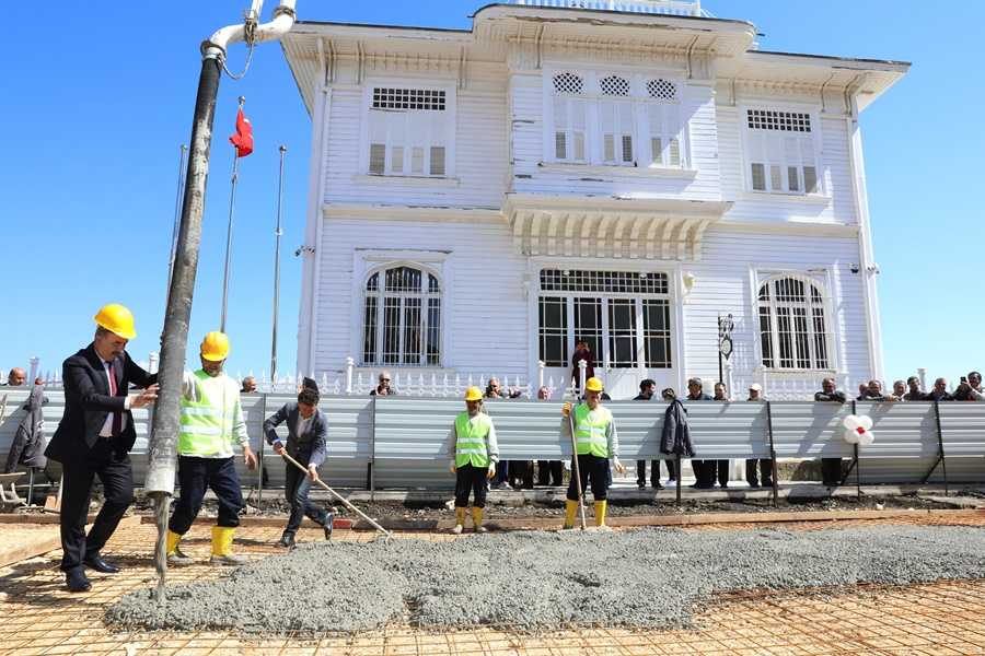 Mudanya Mütareke Meydanı projesinde ilk harç