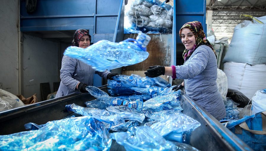 Bursalı firma pet atıktan günde 5 ton iplik üretiyor