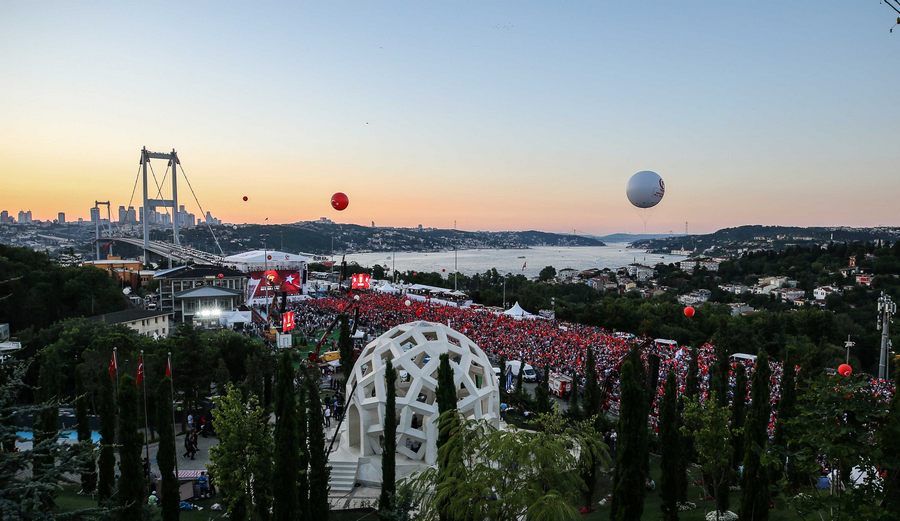 Vatandaşlar 15 Temmuz Şehitler Köprüsü