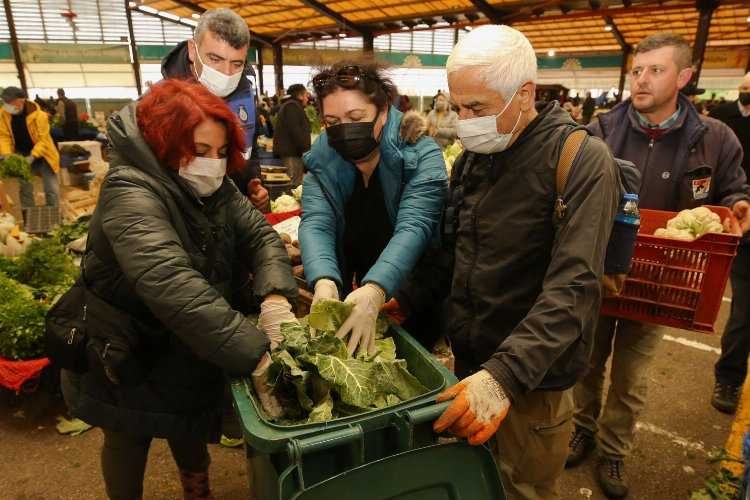 Bursa Nilüferde pazar atıklarından kompost yaptılar