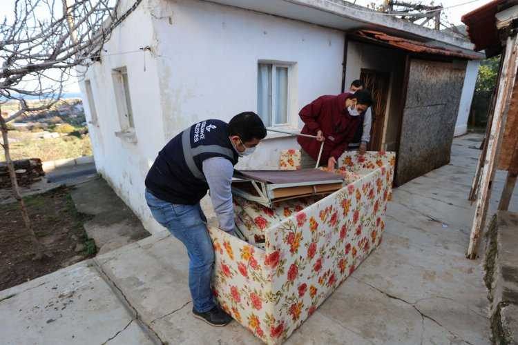 İzmir Güzelbahçeden 250 ton kömür