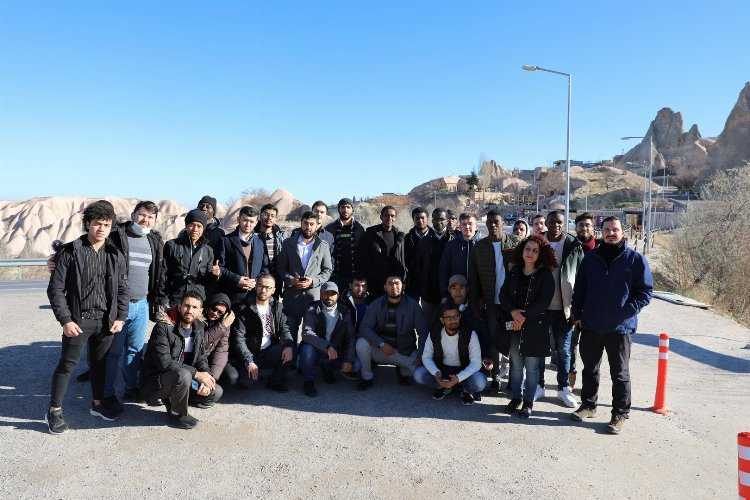Yabancı öğrencilerden Nevşehir Kayaşehire ziyaret 