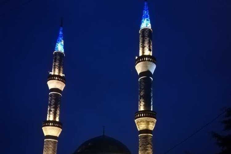 Manisa Selendide cami minaresi aydınlandı