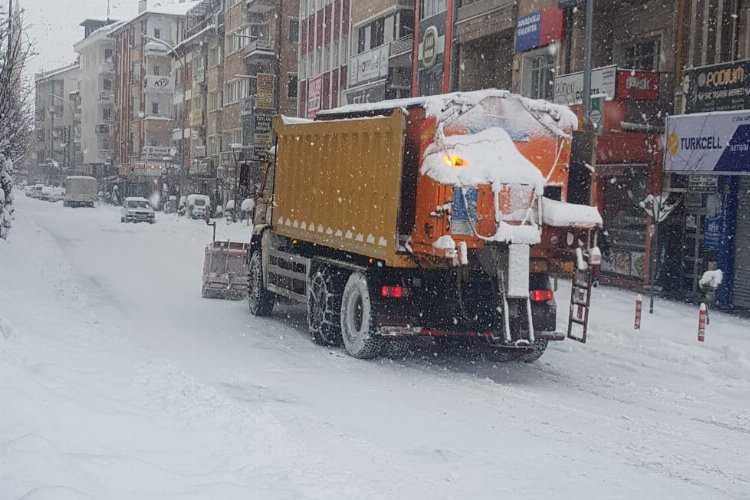 Nevşehirde karla mücadele ekipleri  çalışmalarını aralıksız sürdürüyor 