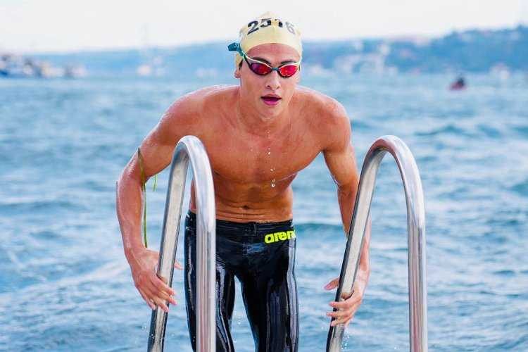 Bursada Nilüferli yüzücü Türkiye ikincisi oldu