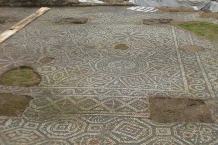 Bursada Roma tarihinin ilk kilisesinin üzeri kapatılmış
