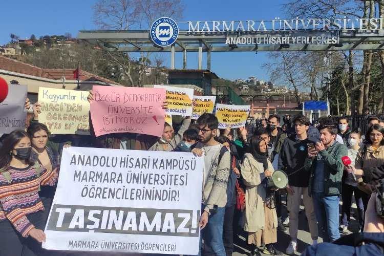 Marmaralı öğrenciler Anadolu Hisarının Boğaziçi Kampüsüne devrini protesto etti