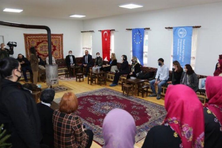 AB Türkiye Büyükelçilerinin eşleri Bursada buluştu