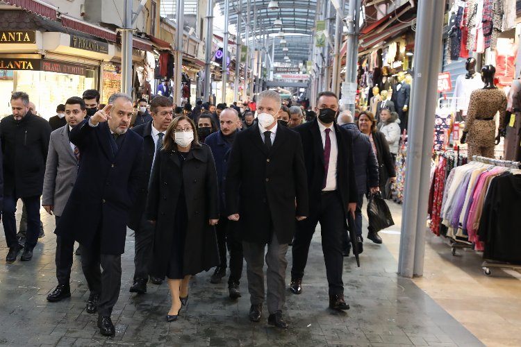 Türkiye Belediyeler Birliğinden Bursada tarihe dönüşüme övgü