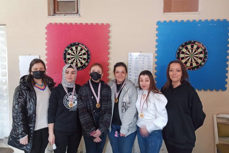 Bilecik Bozüyüklü kadınlar Dart sporunda hünerlerini sergiledi