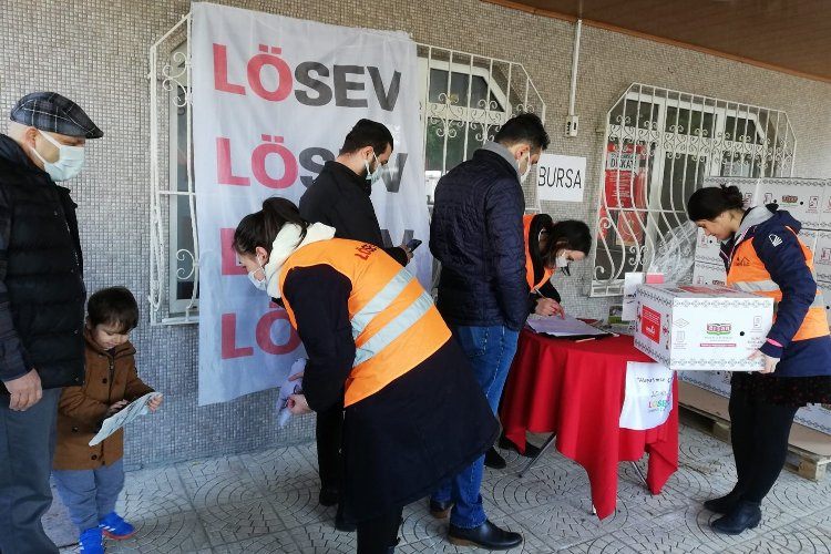 LÖSEV Mutlu Et Paketleri ile mutluluk paylaştıkça çoğalıyor 