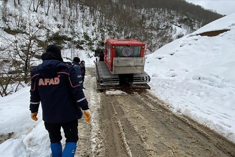 Kastamonuda AFAD yolları paletli araçla aştı