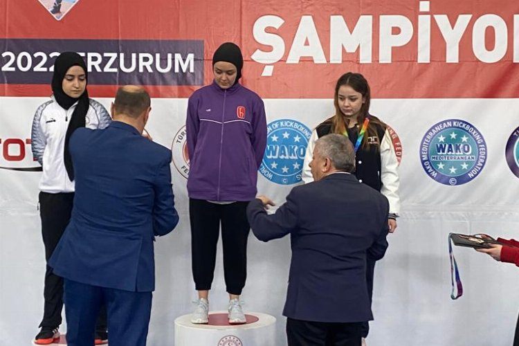 NNYÜ Türkiye Üniversiteler Kick Boks Şampiyonasından madalya ile döndü 
