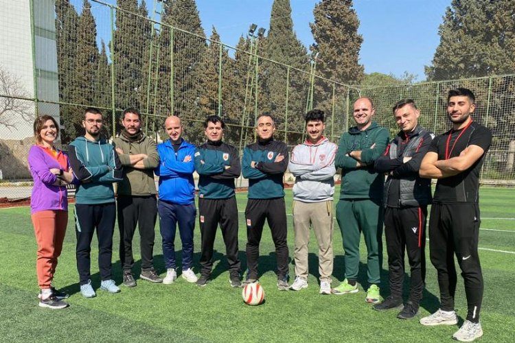 Görme Engelliler Federasyonu Futbol Aday Hakem Kursu İzmirde yapıldı