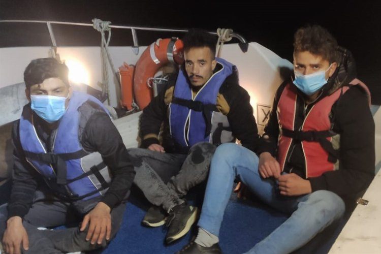 Muğla Bodrumda 38 düzensiz göçmen kurtarıldı