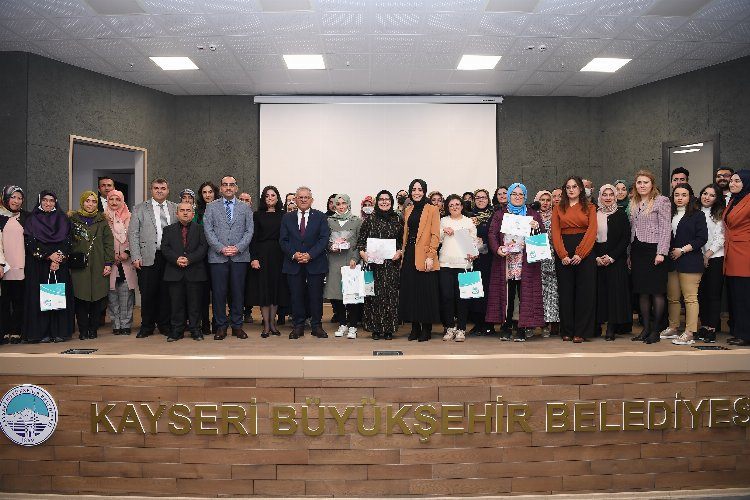 Kayseride Mutlu Evlilik Akademisi mezunlarını verdi