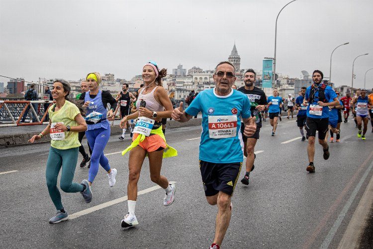 Sakarya Büyükşehirin sporcusu İstanbul Maratonunda ipi göğüsledi