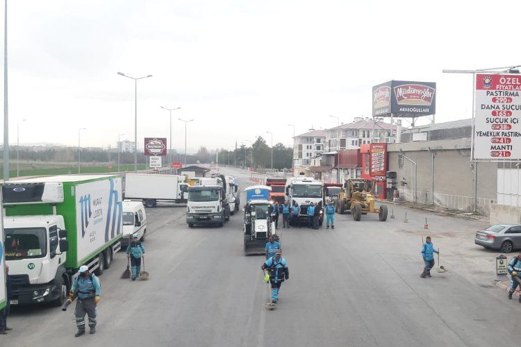 Kayseri Kocasinanda bahar temizliği devam ediyor 