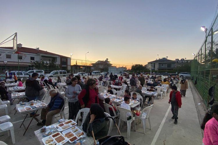 Muğla Fethiyede iftar buluşması 