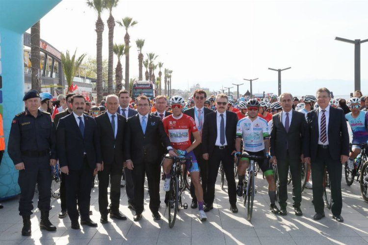 Cumhurbaşkanlığı Türkiye Bisiklet Turu 6. etabı Edremitten başladı