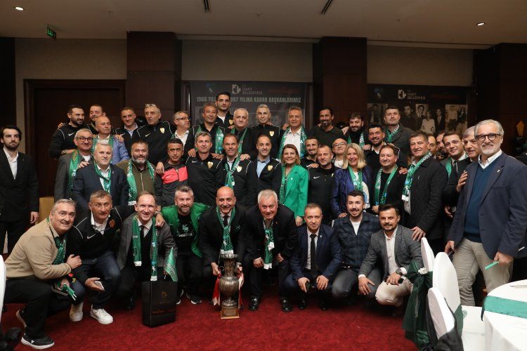 Kocaeli İzmitte Türkiye Kupası zaferi coşkusu 