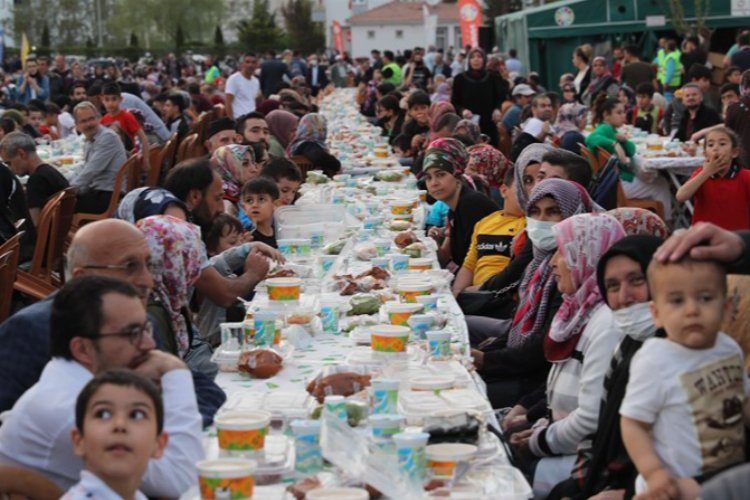 Kayseri Kocasinanın iftarına 4 bin 300 kişi katıldı 