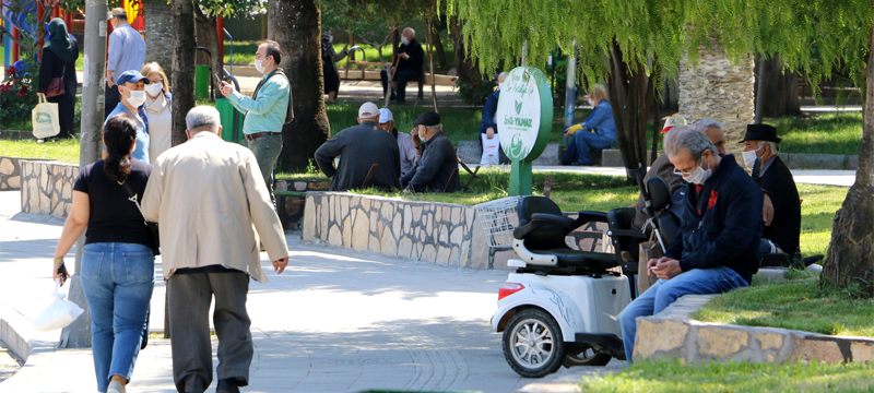 65 yaş üstü sokağa çıkma yasağı olan iller artıyor!