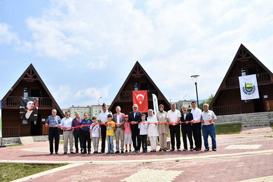 Dostum bungalov evleri törenle açıldı