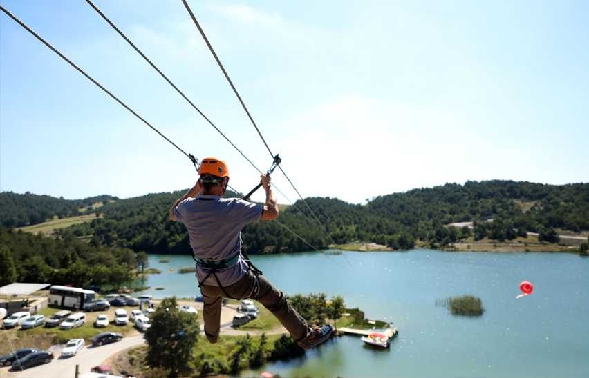 Ziyaretçilerini muhteşem doğası ve Adrenalin Parkı ile karşılıyor