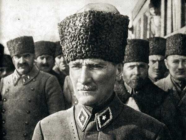 Atatürk’ün bugün bile yolumuzu aydınlatan 20 sözü