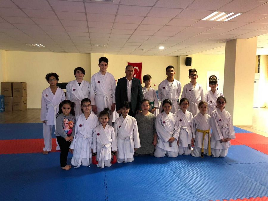 Bursa İl Müftülüğünün başlattığı karate kurslarına büyük ilgi  